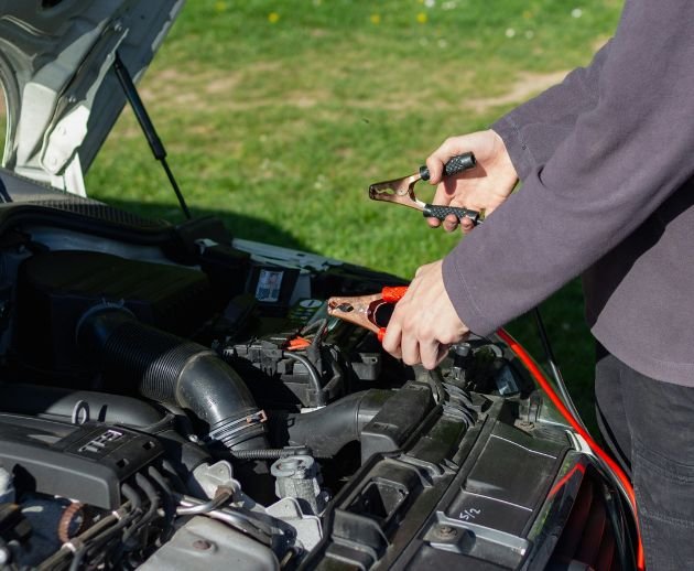 Car Battery Jumpstart Service