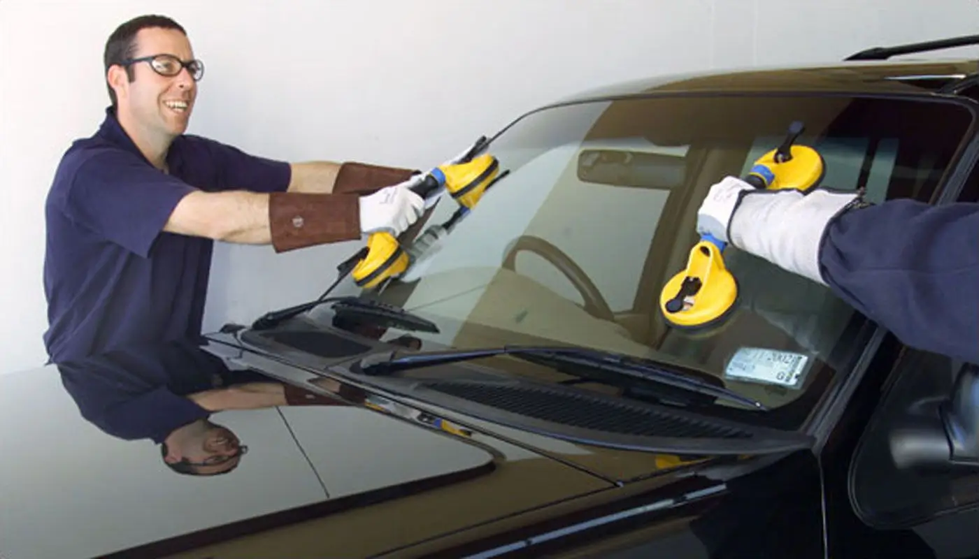 Mobile Car Glass Repair in UAE